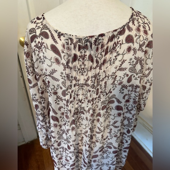 Torrid sheer blouse size 2X - Picture 3 of 4